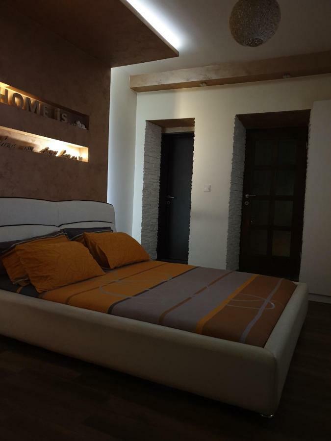 Apartmani Vuk Cetinje Esterno foto